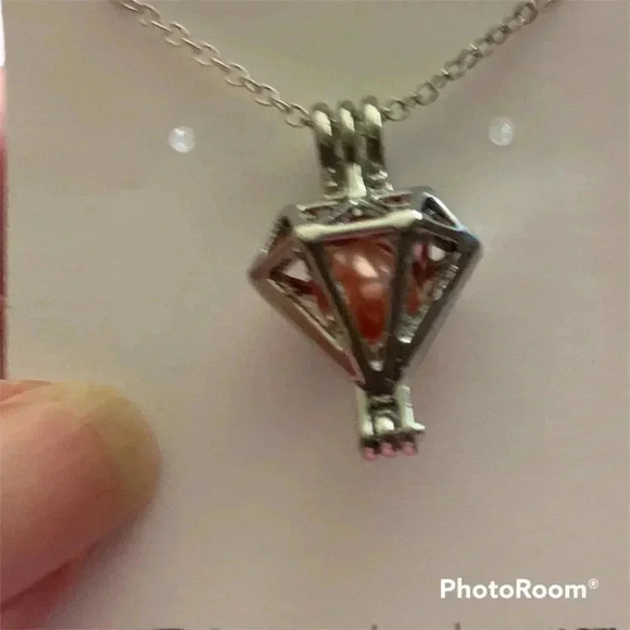 Necklace with Pearl in Cage - Picture 3 of 7